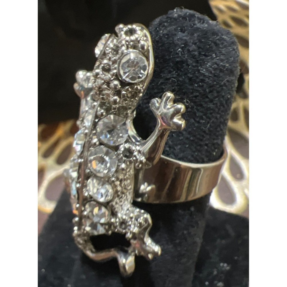 Salamander Rhinestone Silver Ring -- Size 6